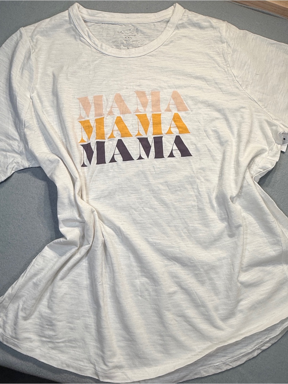 White 'MAMA' Short Sleeve Graphic Tee - Casual Women's Top